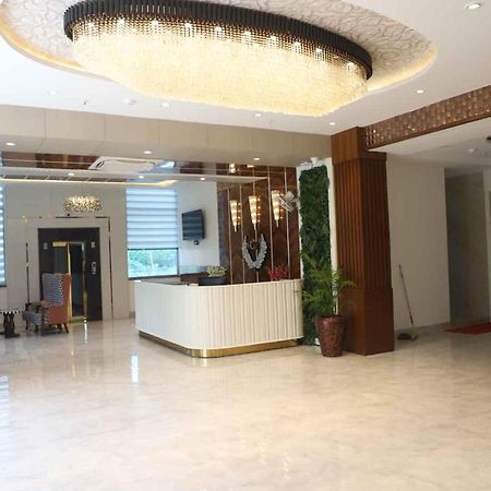 Golden Stone Resorts Aligarh Bagian luar foto