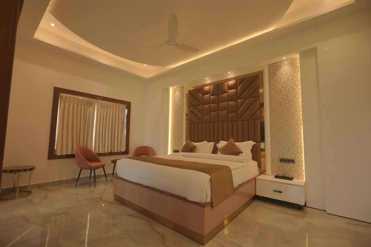 Golden Stone Resorts Aligarh Bagian luar foto