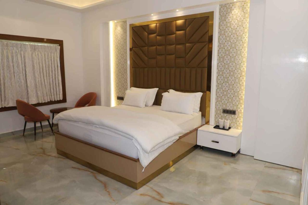 Golden Stone Resorts Aligarh Bagian luar foto